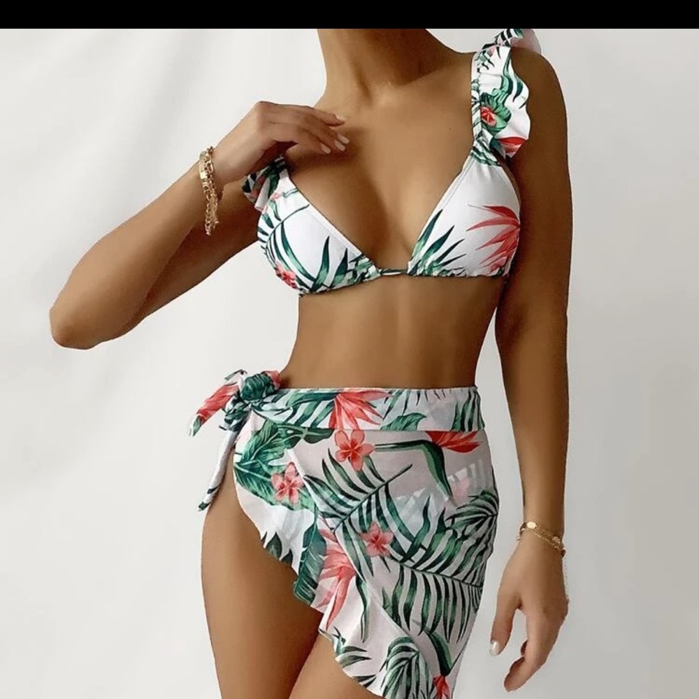 3 pack Bikini swimsuit & beach skirt
